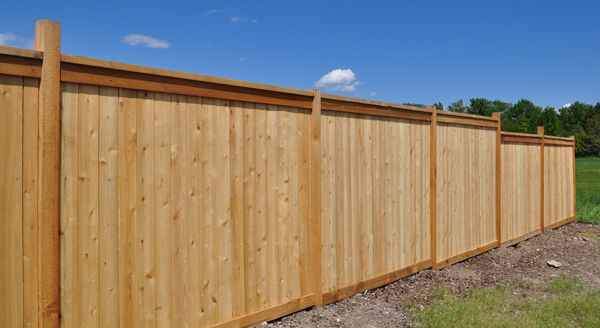 Wood privacy fence Irving TX